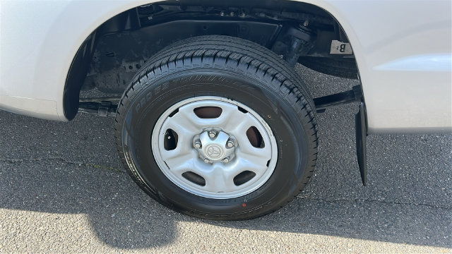 Used 2014 Toyota Tacoma 2WD Access Cab w/ Convenience Package image 6