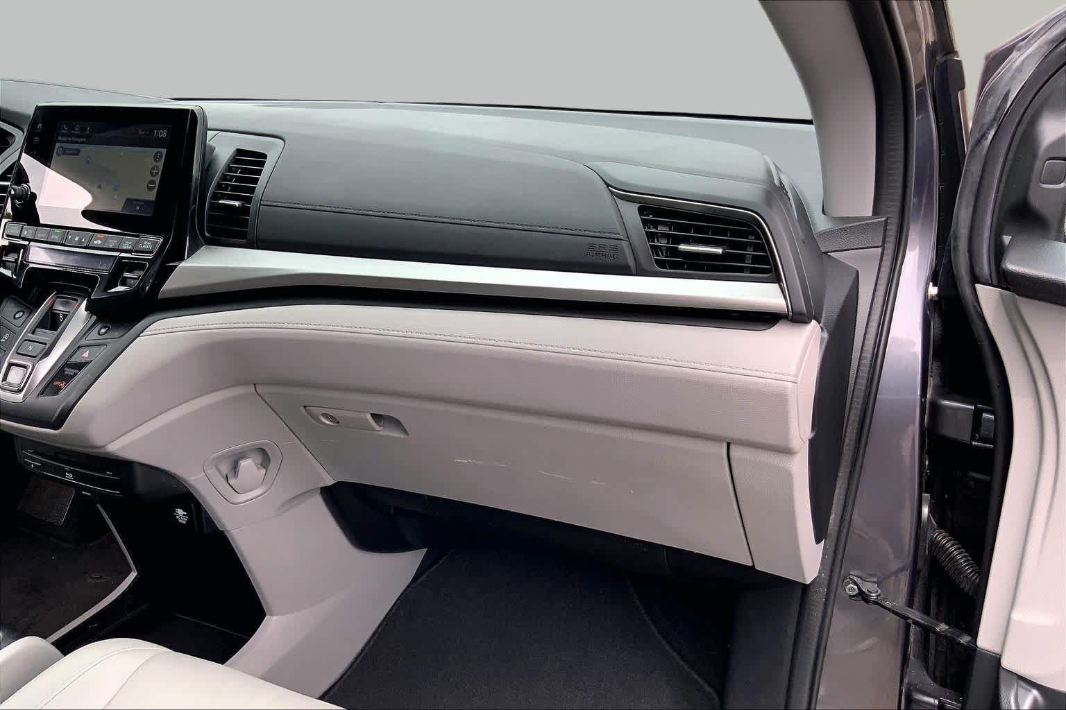 Used 2018 Honda Odyssey Touring image 19