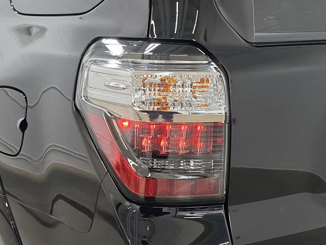 Used 2021 Toyota 4Runner Venture w/ Moonroof Package image 33