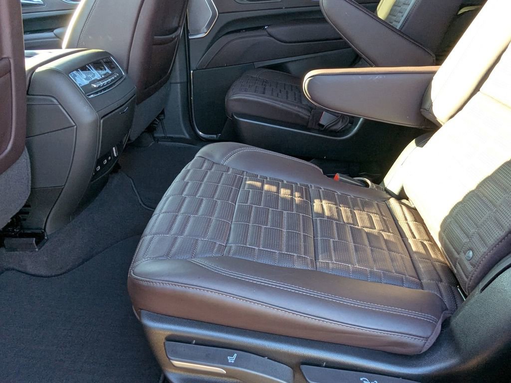 Certified 2024 Cadillac Escalade Premium Luxury Platinum image 26