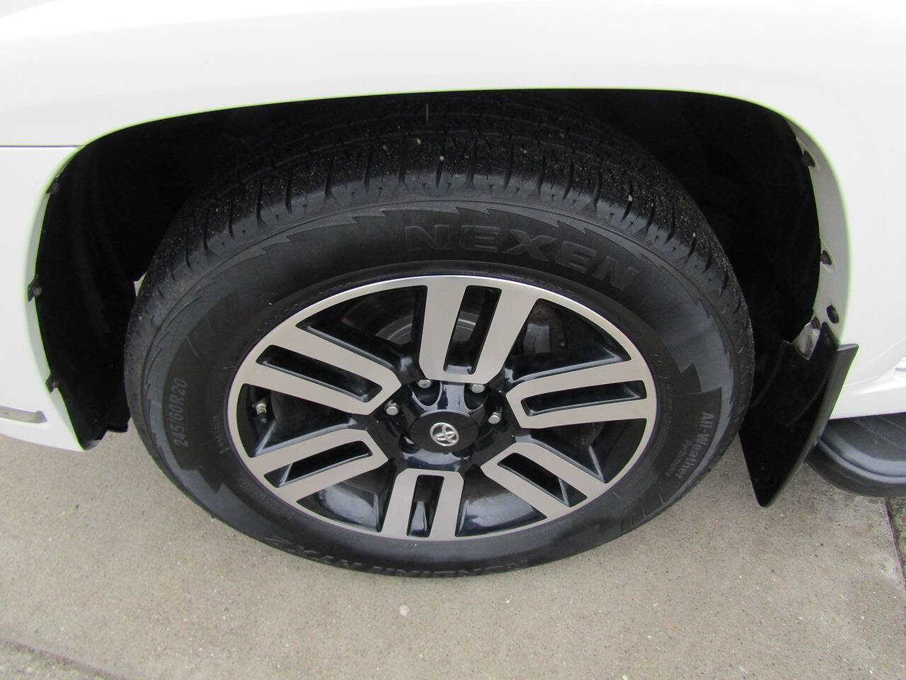 Used 2019 Toyota 4Runner Limited image 19