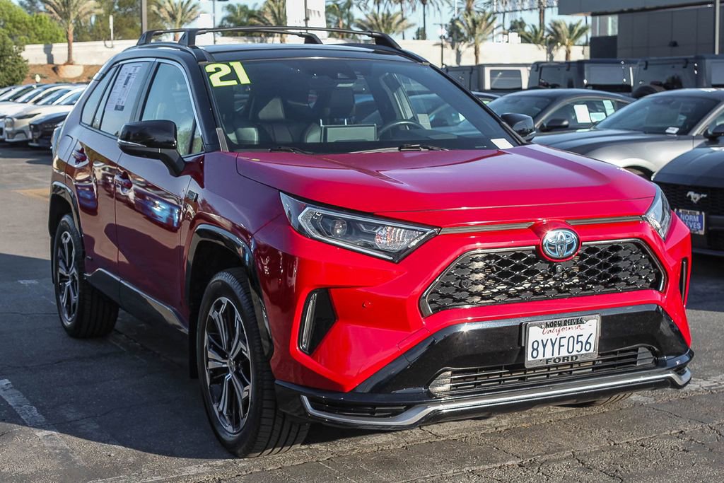 Used 2021 Toyota RAV4 XSE w/ Premium Package image 3