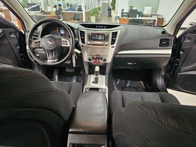 Used 2013 Subaru Outback 2.5i Premium AWD/4WD image 9