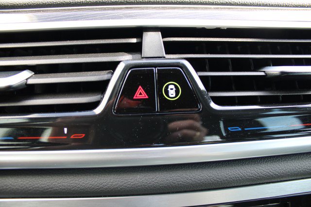 Used 2019 BMW 750i M SPORT DRIVER ASSIST+ w/ M Sport Package image 36