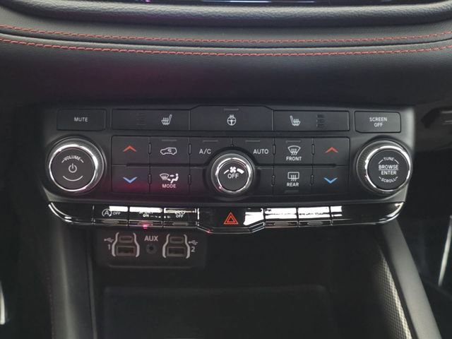 Used 2024 Dodge Durango GT w/ Blacktop Package AWD/4WD image 25