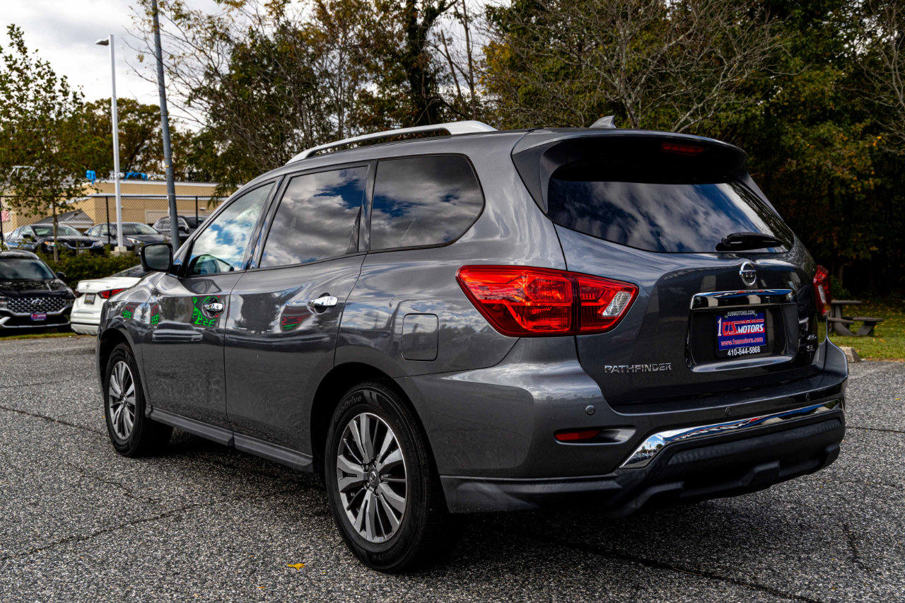 Used 2020 Nissan Pathfinder SL image 4