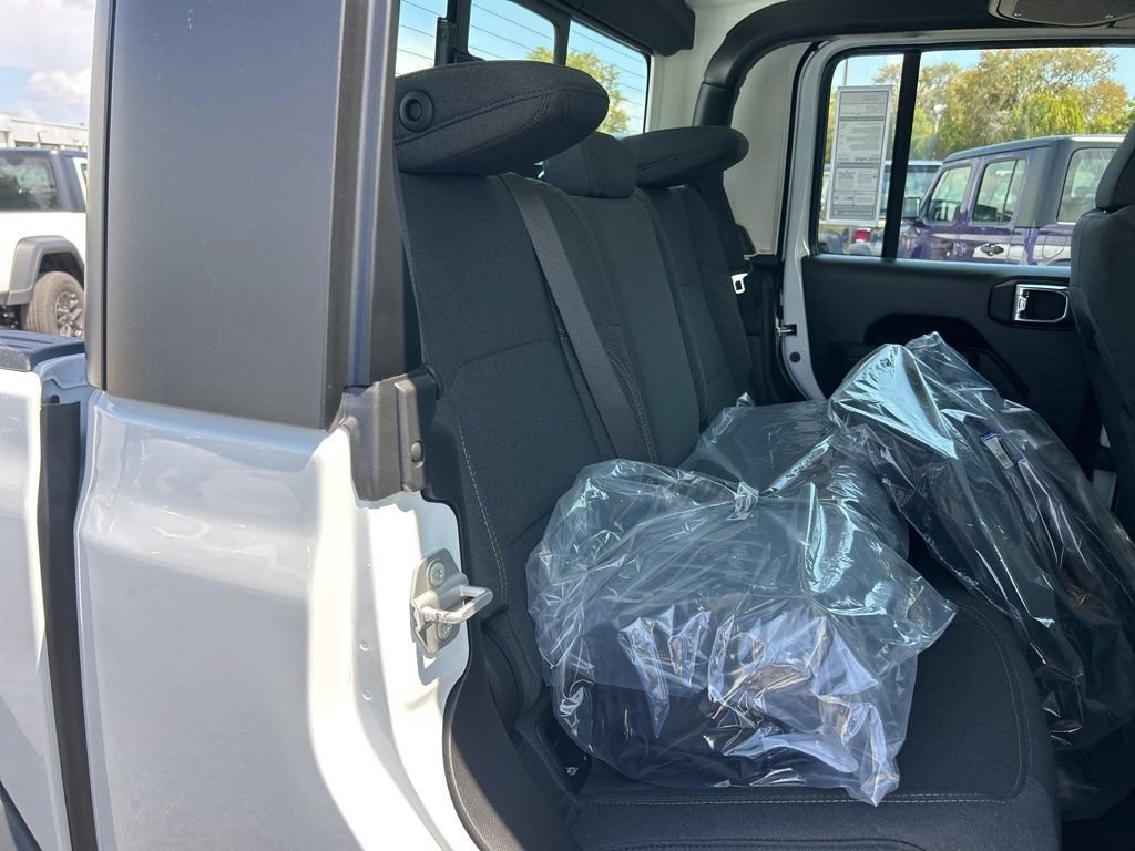 New 2026 Jeep Gladiator Sport AWD/4WD image 27