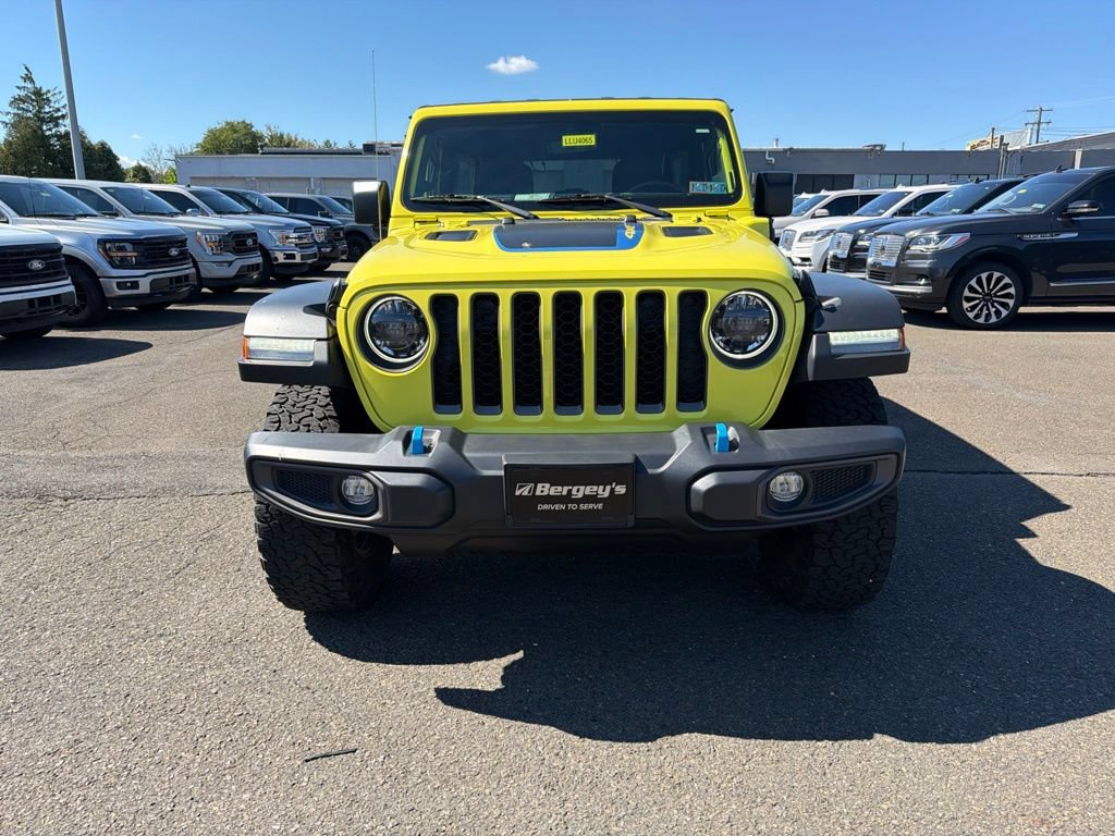 Used 2023 Jeep Wrangler Unlimited Rubicon 4xe w/ Cold Weather Group AWD/4WD image 9