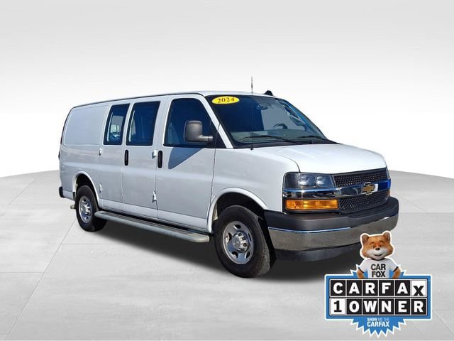 Used 2024 Chevrolet Express 2500 w/ Driver Convenience Package RWD video 1