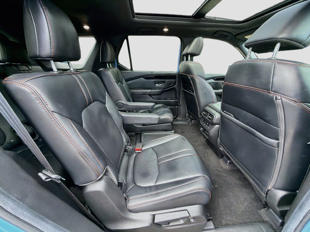 Used 2025 Honda Pilot TrailSport image 30