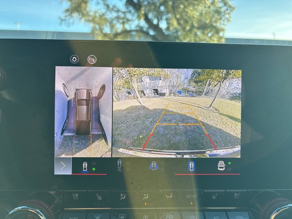 Used 2024 GMC Canyon AT4X image 25