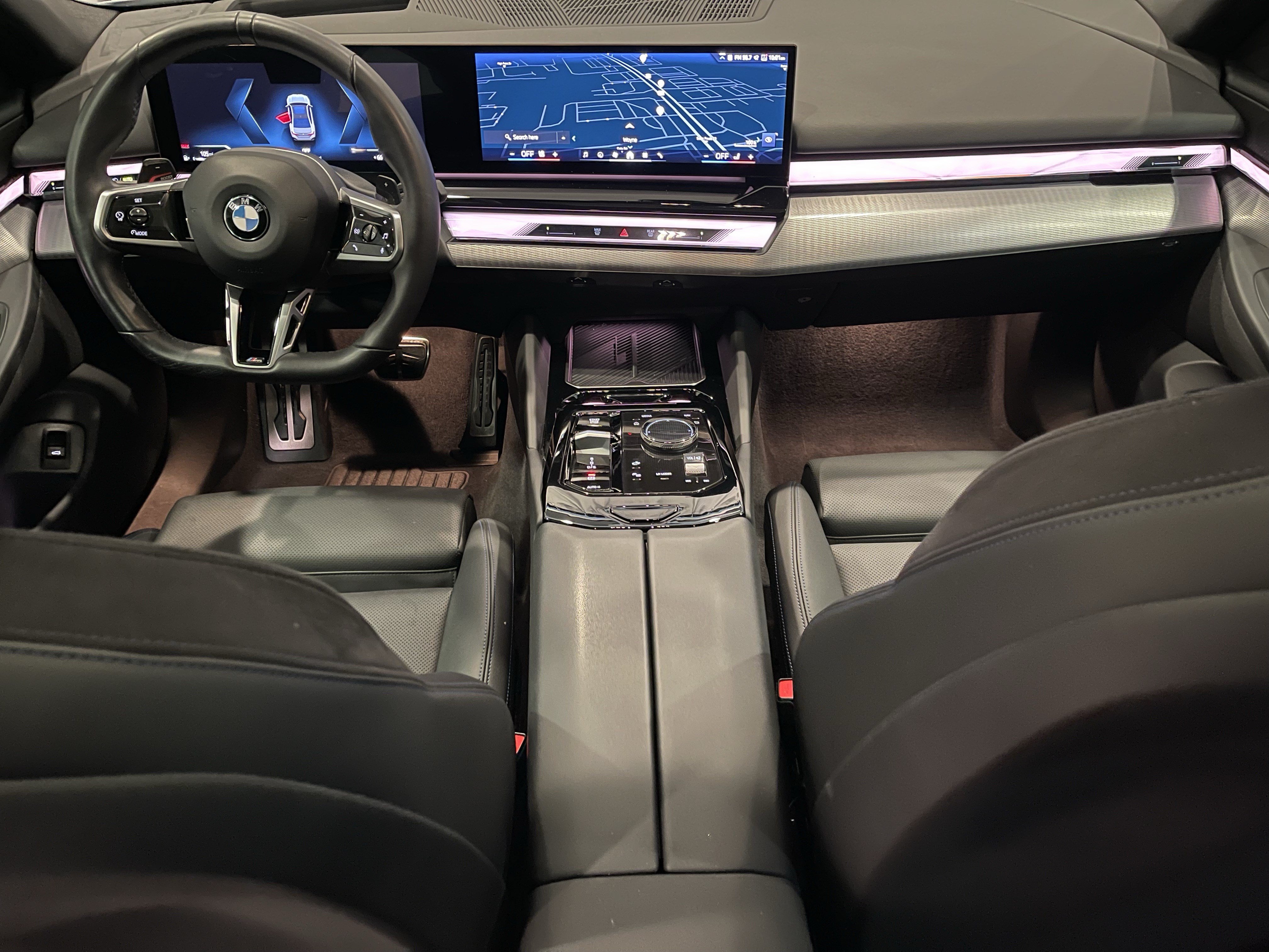 Certified 2024 BMW 540i xDrive w/ Premium Package AWD/4WD image 16