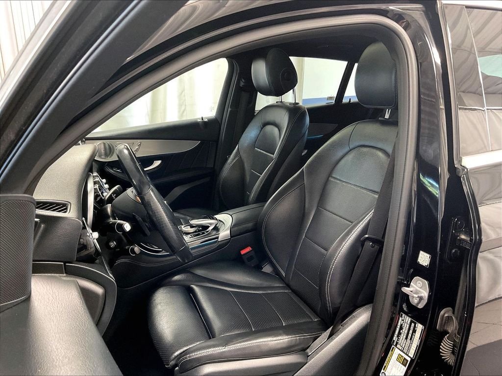 Used 2019 Mercedes-Benz GLC 300 4MATIC Coupe image 10