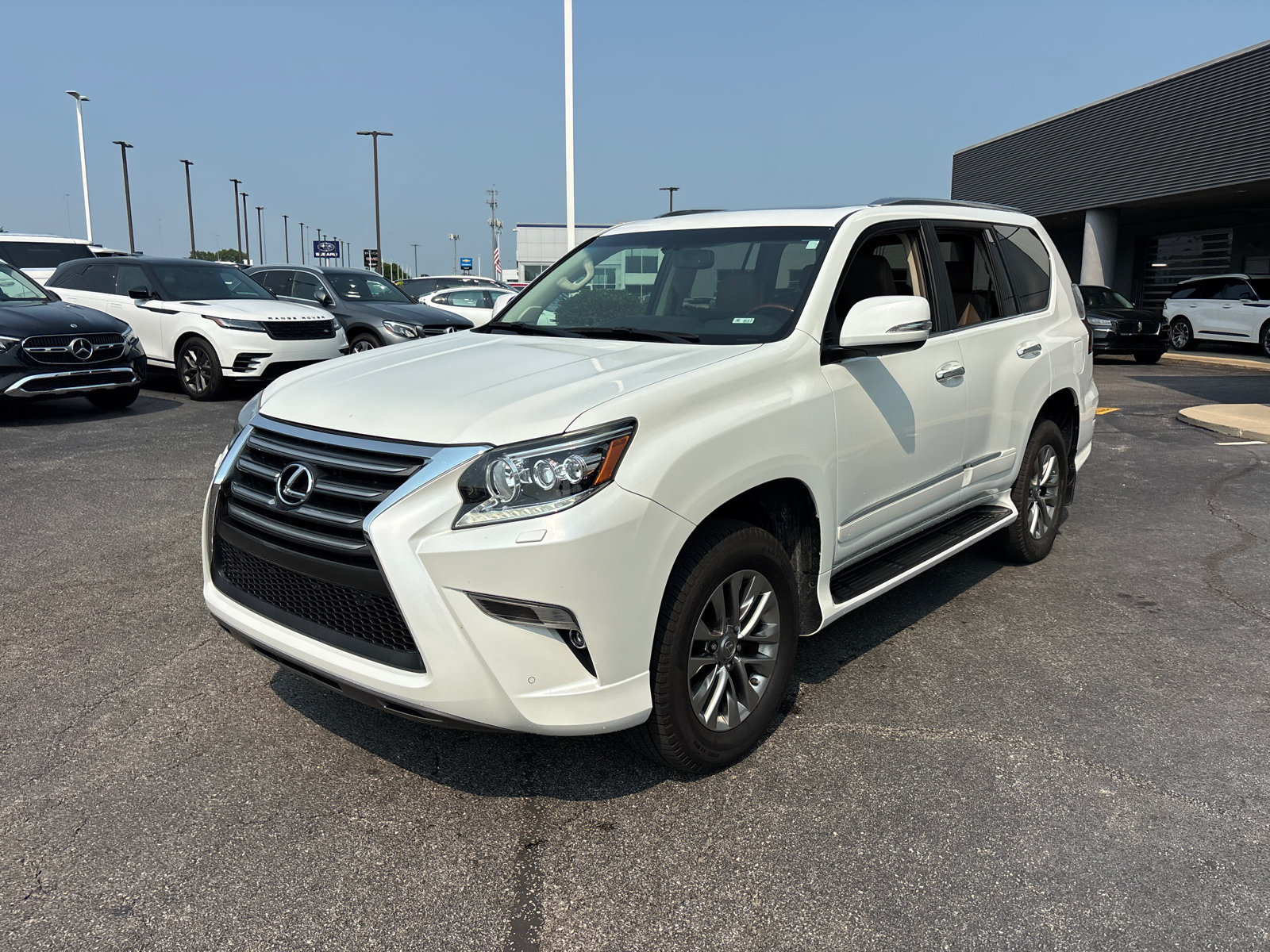 Used 2016 Lexus GX 460 Luxury AWD/4WD image 3