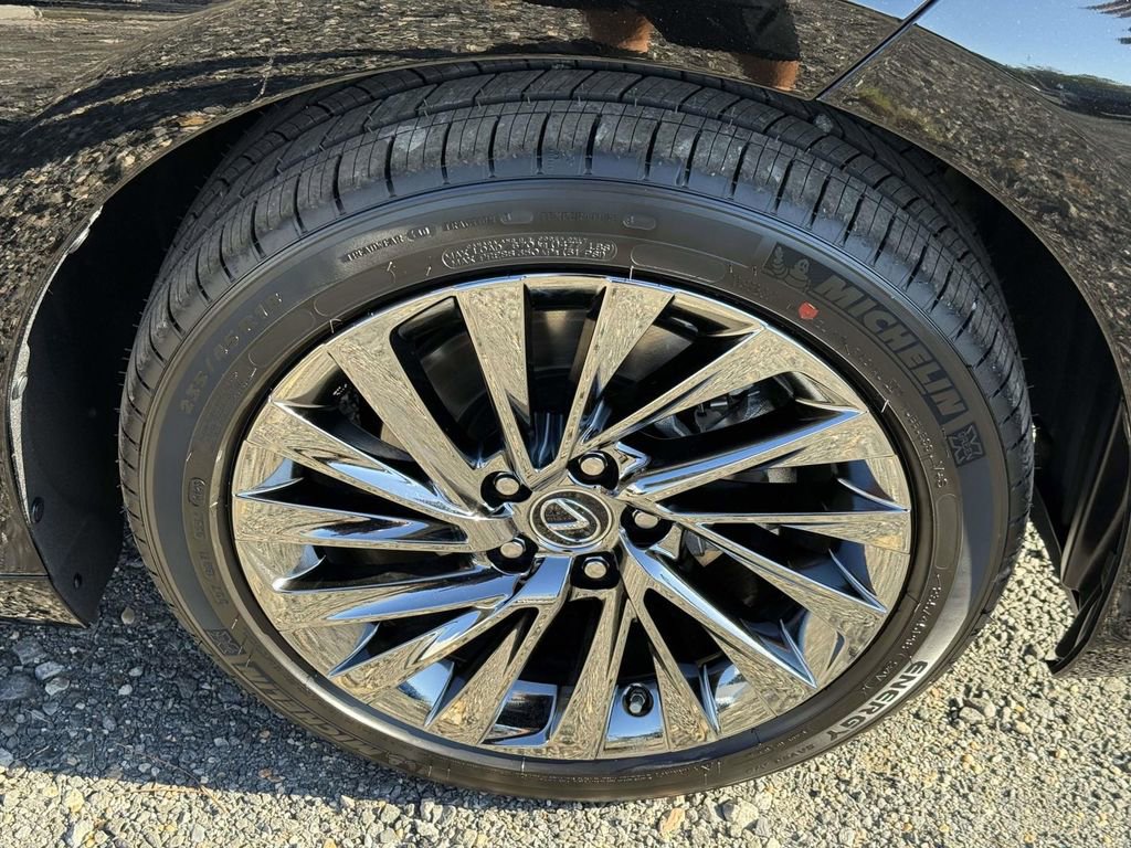 Used 2025 Lexus ES 350 w/ Luxury Package image 7