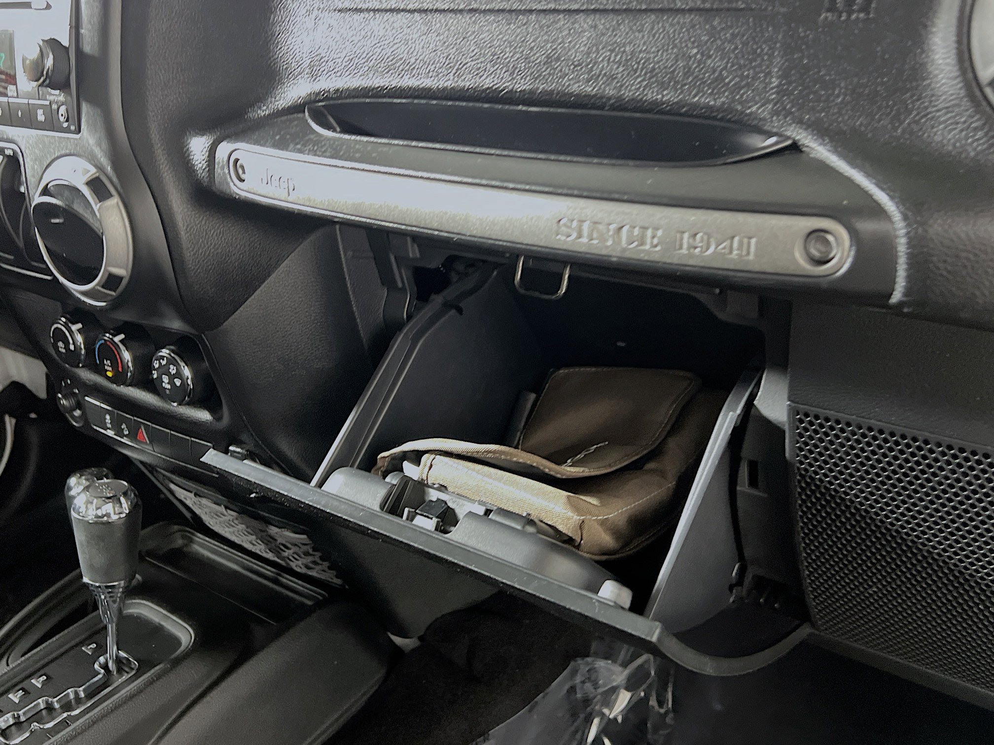 Used 2017 Jeep Wrangler Sport image 32