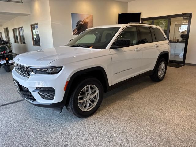 New 2026 Jeep Grand Cherokee Laredo X AWD/4WD image 5