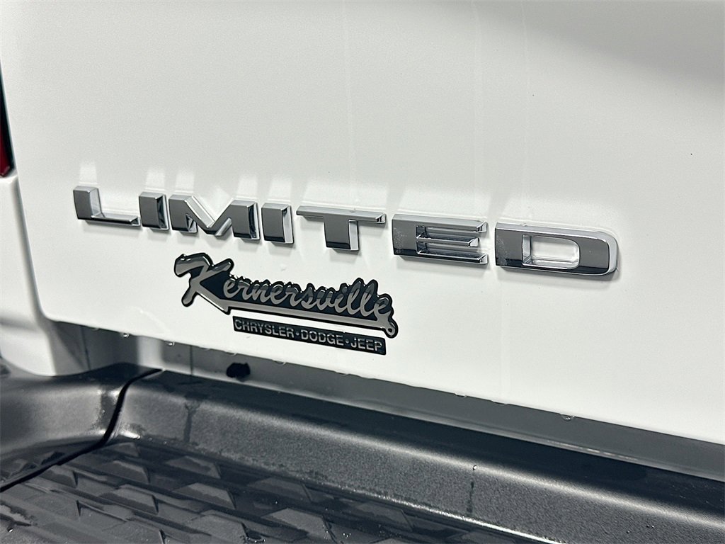 New 2026 RAM 3500 Limited w/ Towing Technology Group image 21