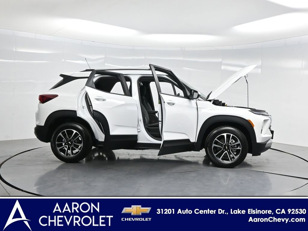 New 2026 Chevrolet TrailBlazer LT w/ Convenience Package image 3