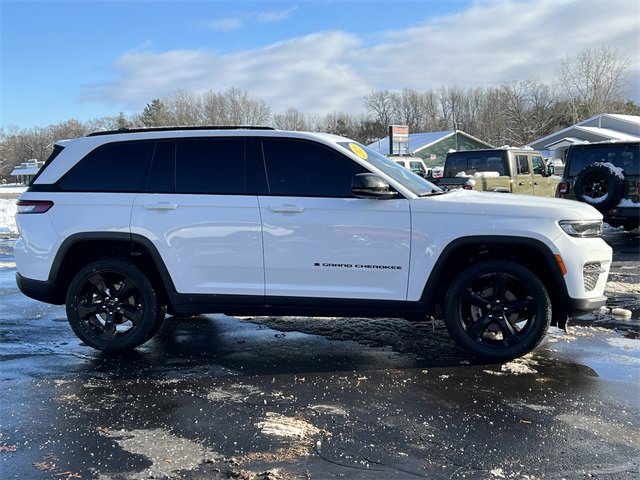 Certified 2023 Jeep Grand Cherokee Altitude image 47