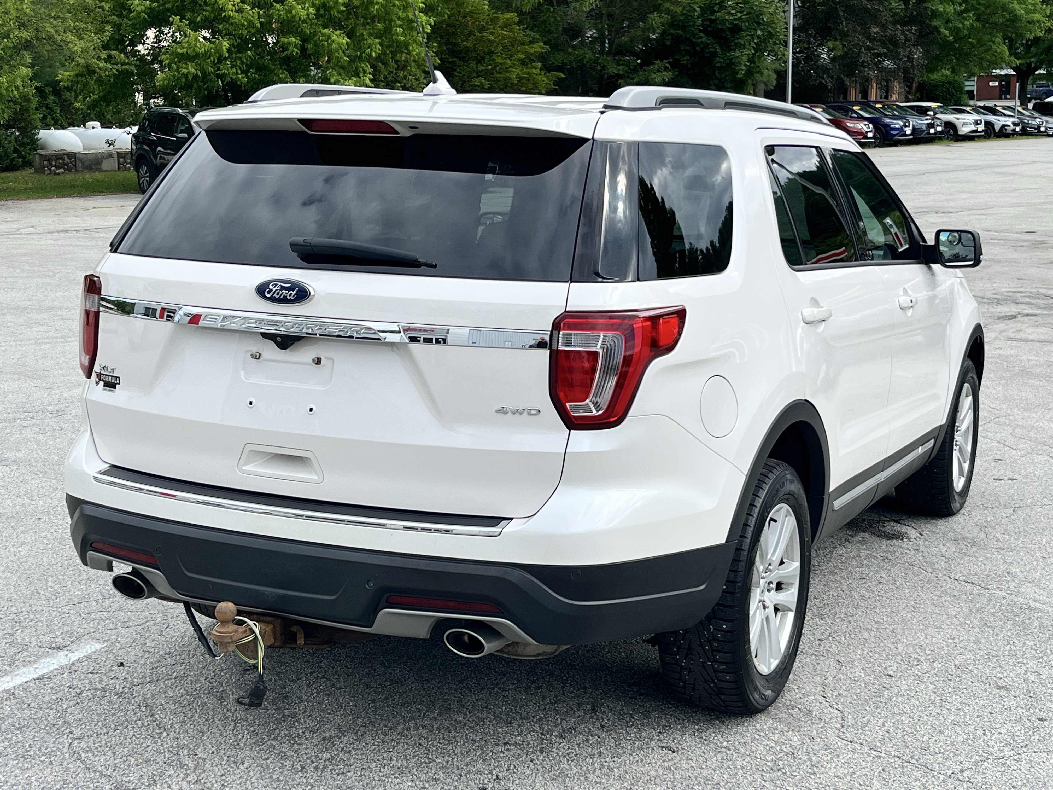 Used 2018 Ford Explorer XLT w/ Equipment Group 201A AWD/4WD image 7