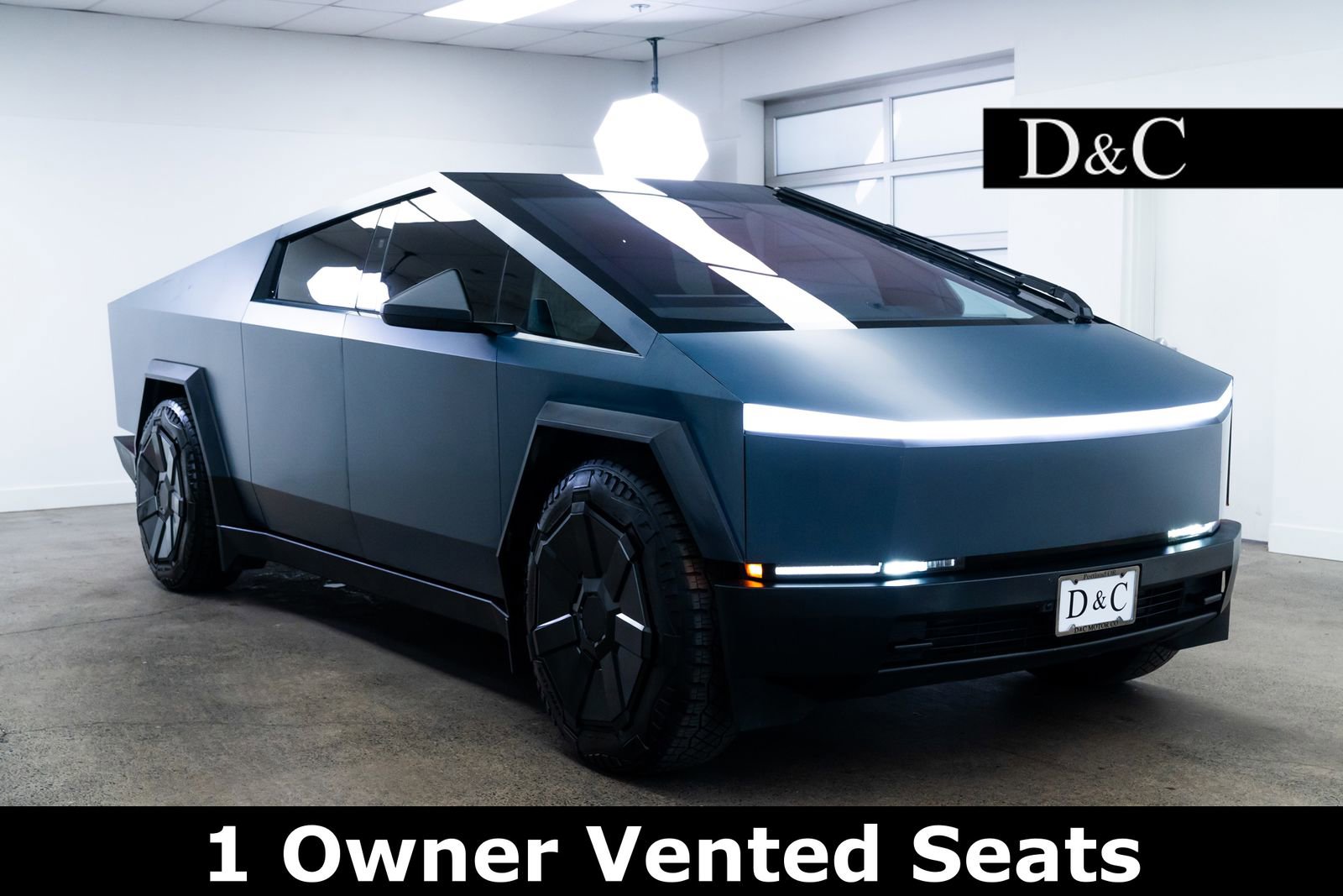 Used 2024 Tesla Cybertruck AWD Crew Cab video 1