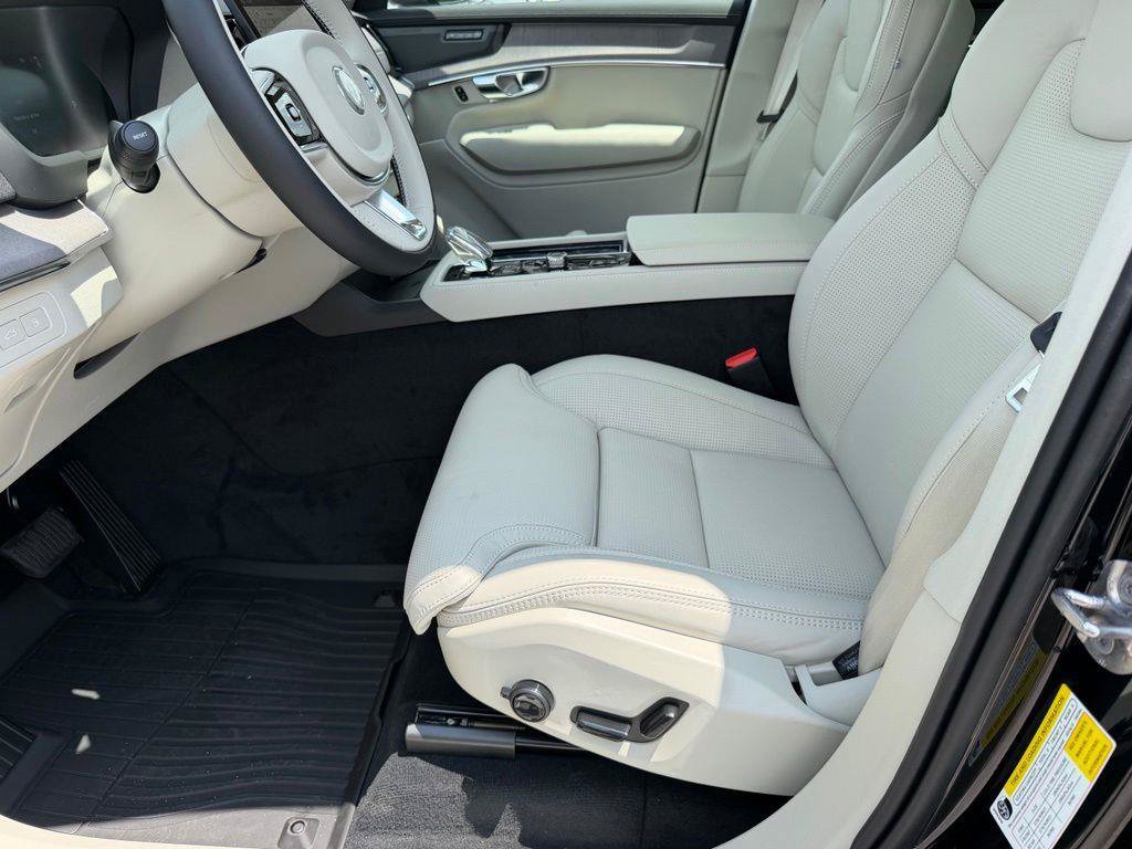 New 2026 Volvo XC90 T8 Ultra w/ Protection Package Premier AWD/4WD image 11