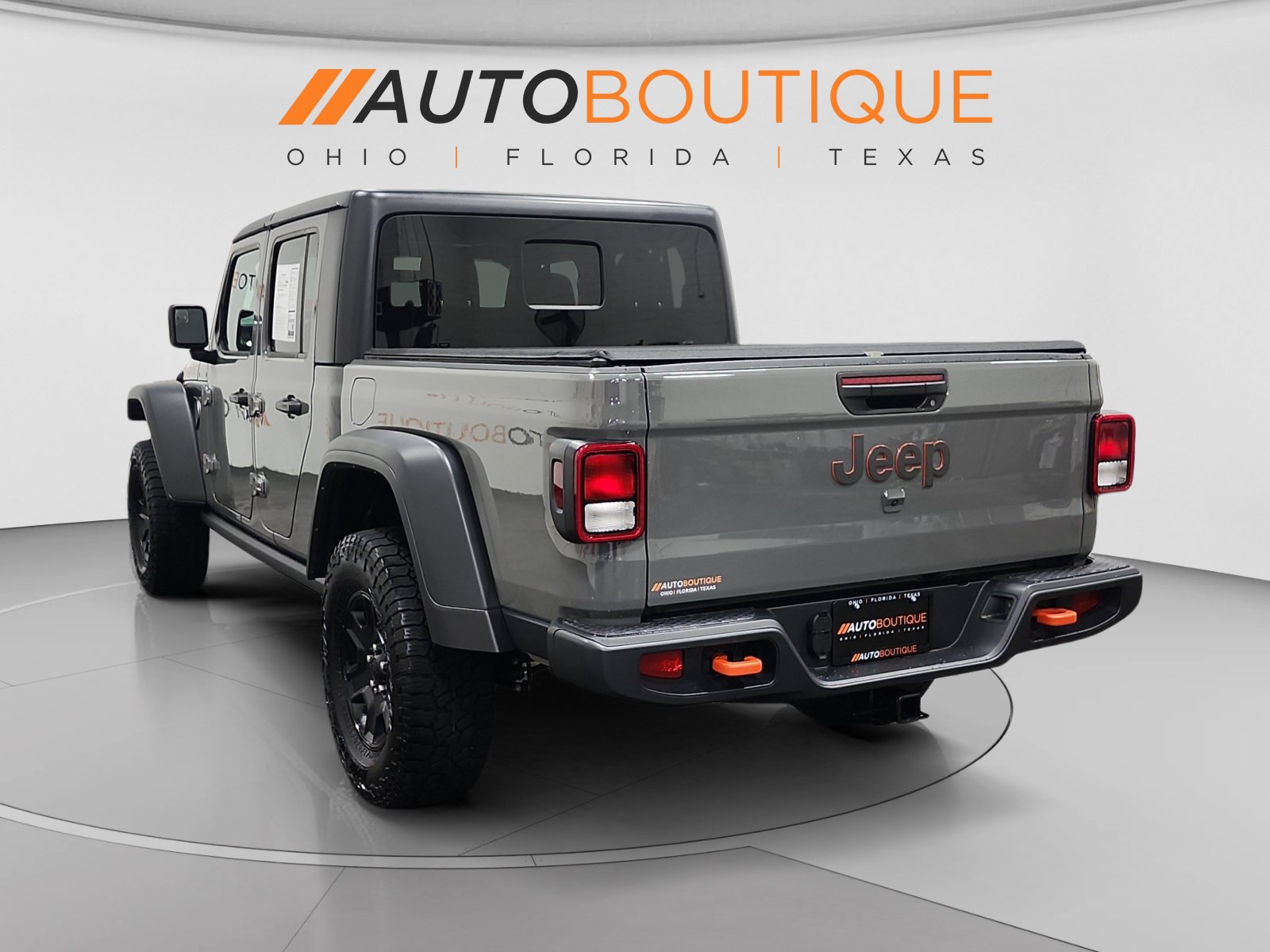 Used 2023 Jeep Gladiator Mojave w/ Cold Weather Group AWD/4WD image 3