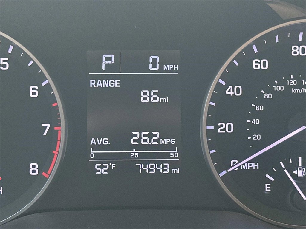 Used 2017 Hyundai Elantra SE image 18