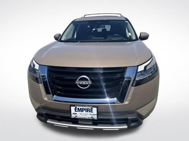 Used 2023 Nissan Pathfinder Platinum AWD/4WD image 11