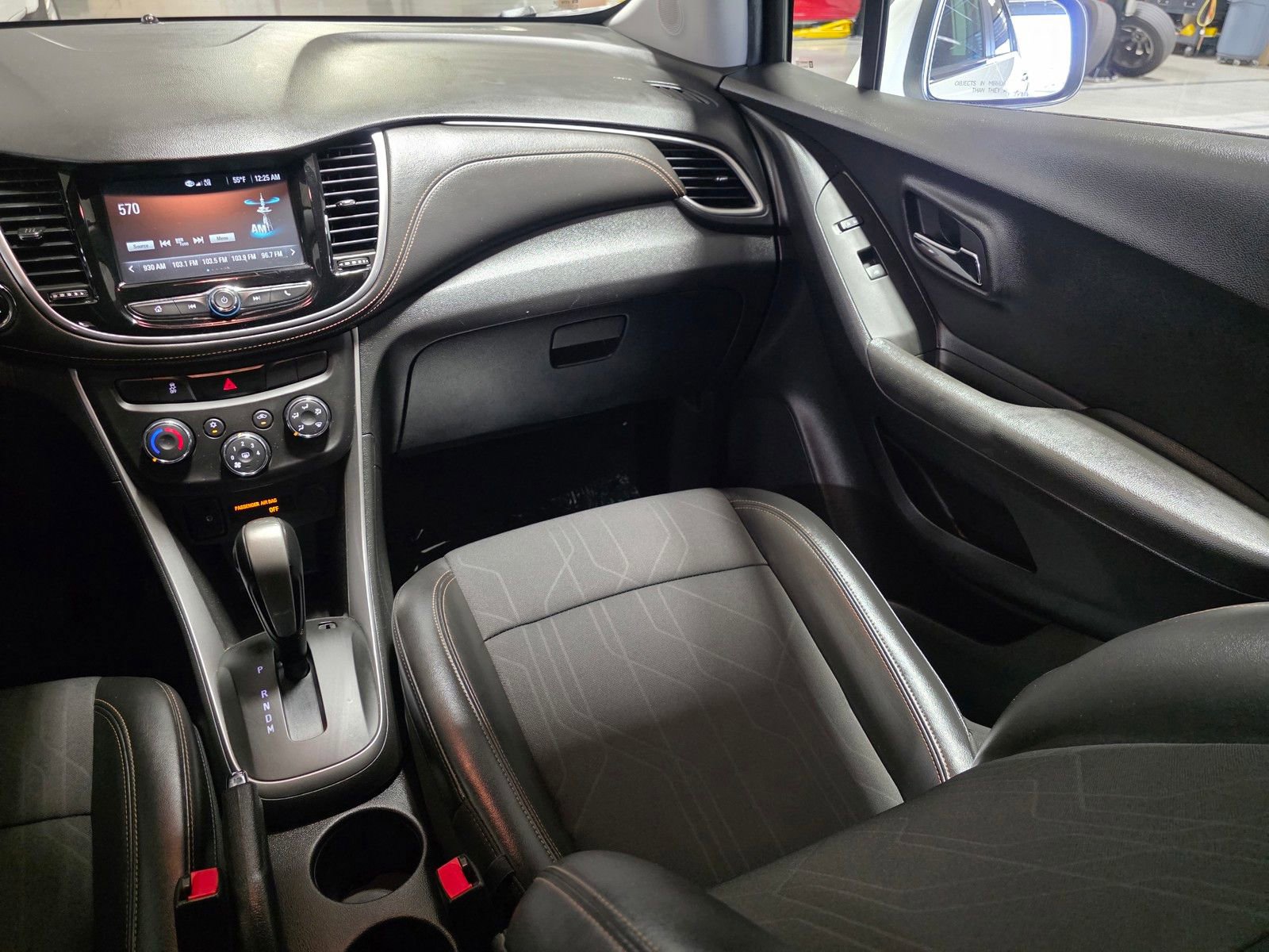 Used 2017 Chevrolet Trax LT w/ LT Convenience Package image 17