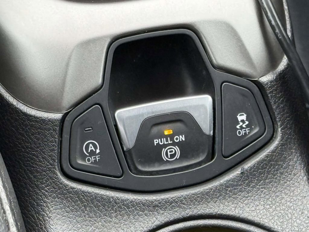 Used 2019 Jeep Compass Latitude image 19