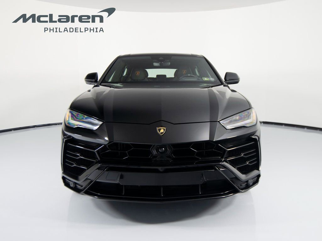 Used 2022 Lamborghini Urus image 2