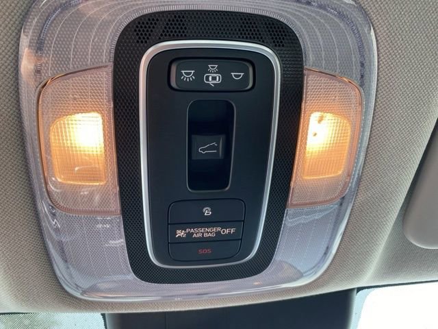 Used 2021 Hyundai Elantra Limited image 28