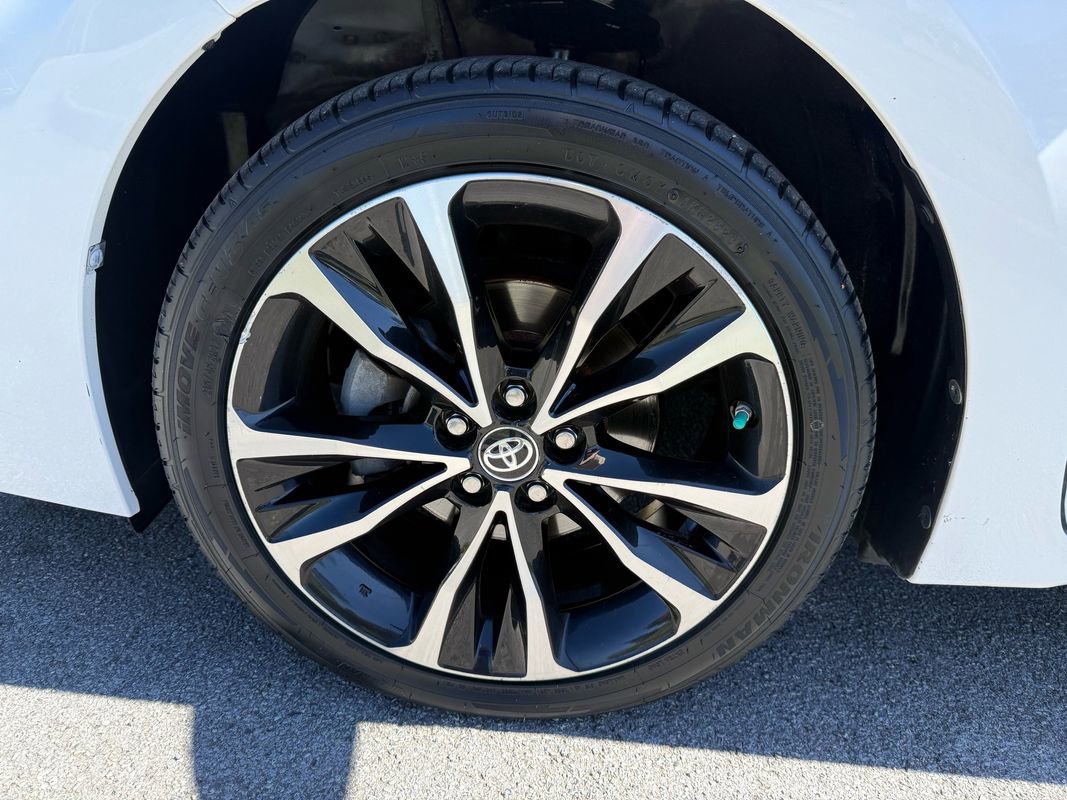 Used 2017 Toyota Corolla SE image 11
