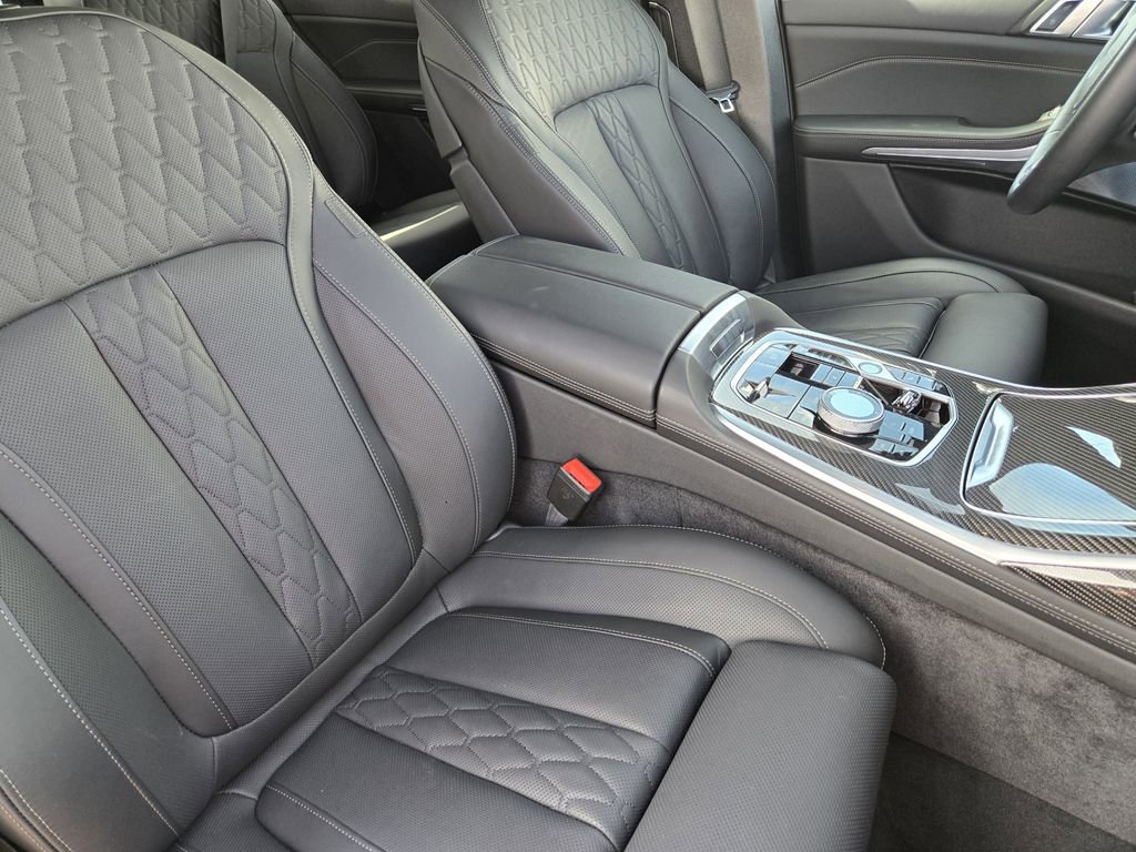 Certified 2026 BMW X7 M60i AWD/4WD image 17