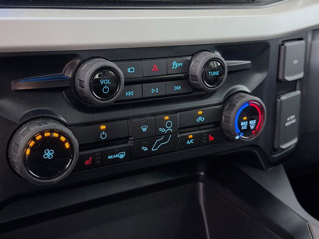 New 2026 Ford F250 XLT w/ XLT Premium Package image 17