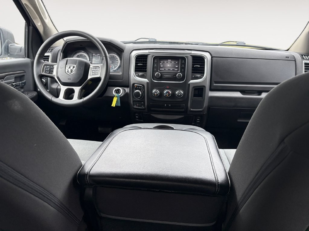 Used 2023 RAM 1500 Classic SLT AWD/4WD image 10