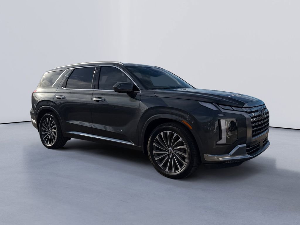 Used 2023 Hyundai Palisade Calligraphy FWD image 1