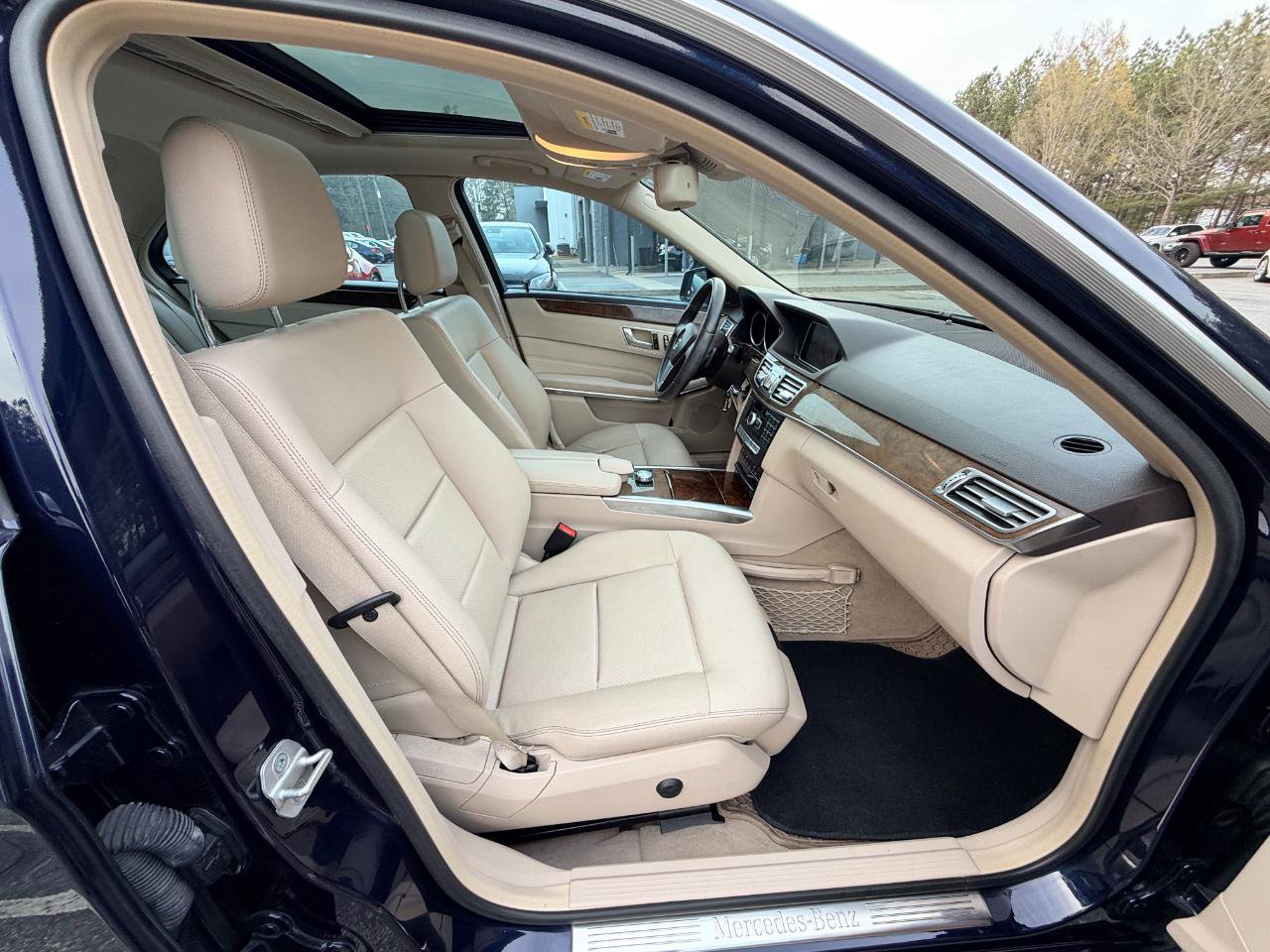 Used 2014 Mercedes-Benz E 350 Sedan image 15