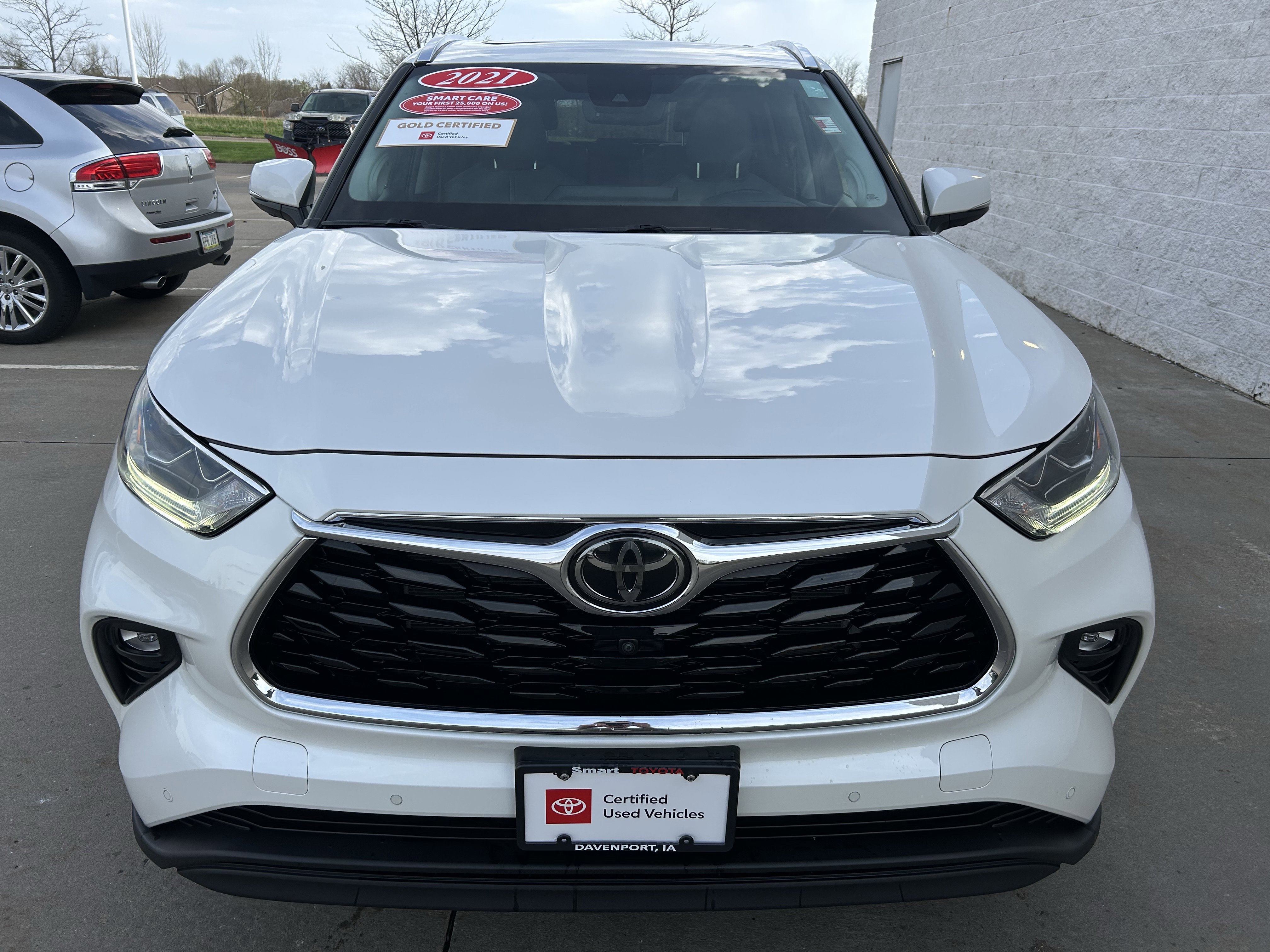 Certified 2021 Toyota Highlander Limited image 2