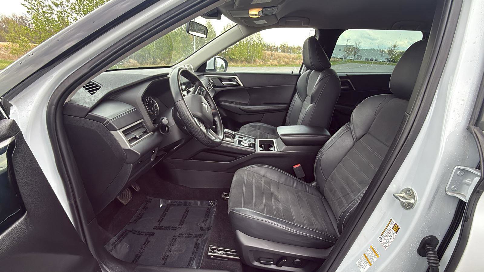 Used 2022 Mitsubishi Outlander SE AWD/4WD image 26