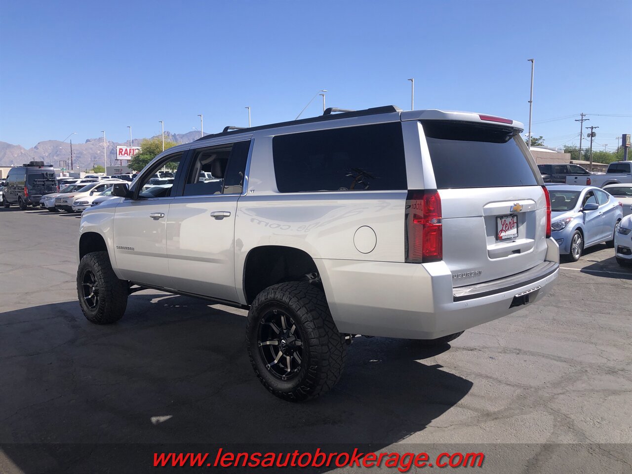 Used 2019 Chevrolet Suburban LT AWD/4WD image 6