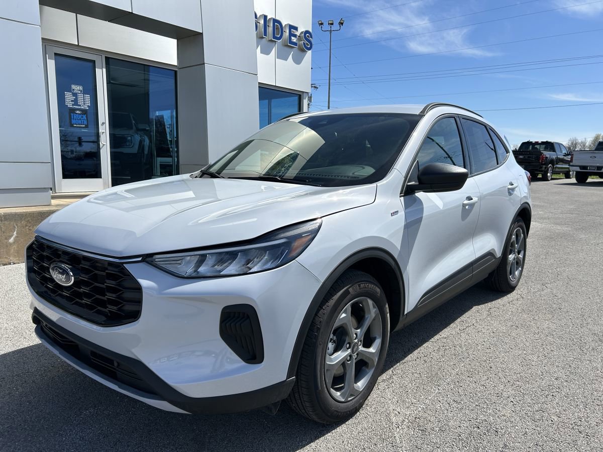 Used 2025 Ford Escape ST-Line image 1