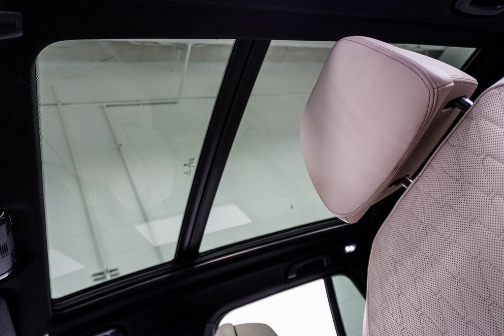 Used 2020 BMW X5 M50i w/ Premium Package image 20