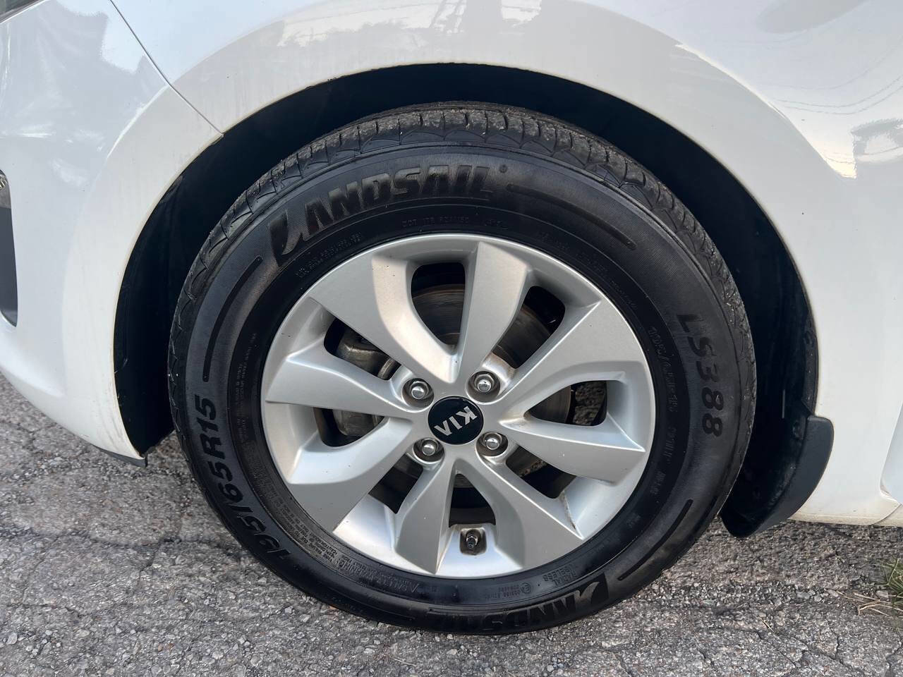 Used 2016 Kia Rio EX image 26