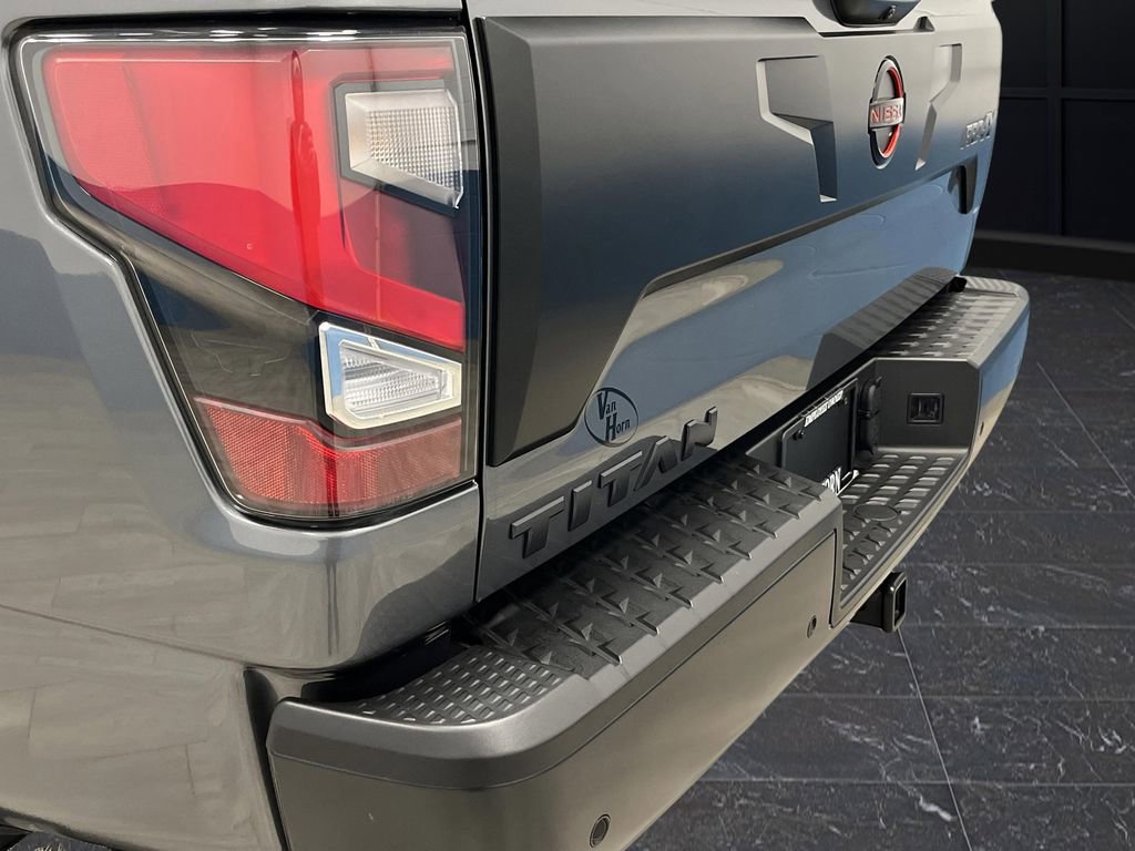 Used 2024 Nissan Titan PRO-4X w/ Pro-4x Utility Package image 33