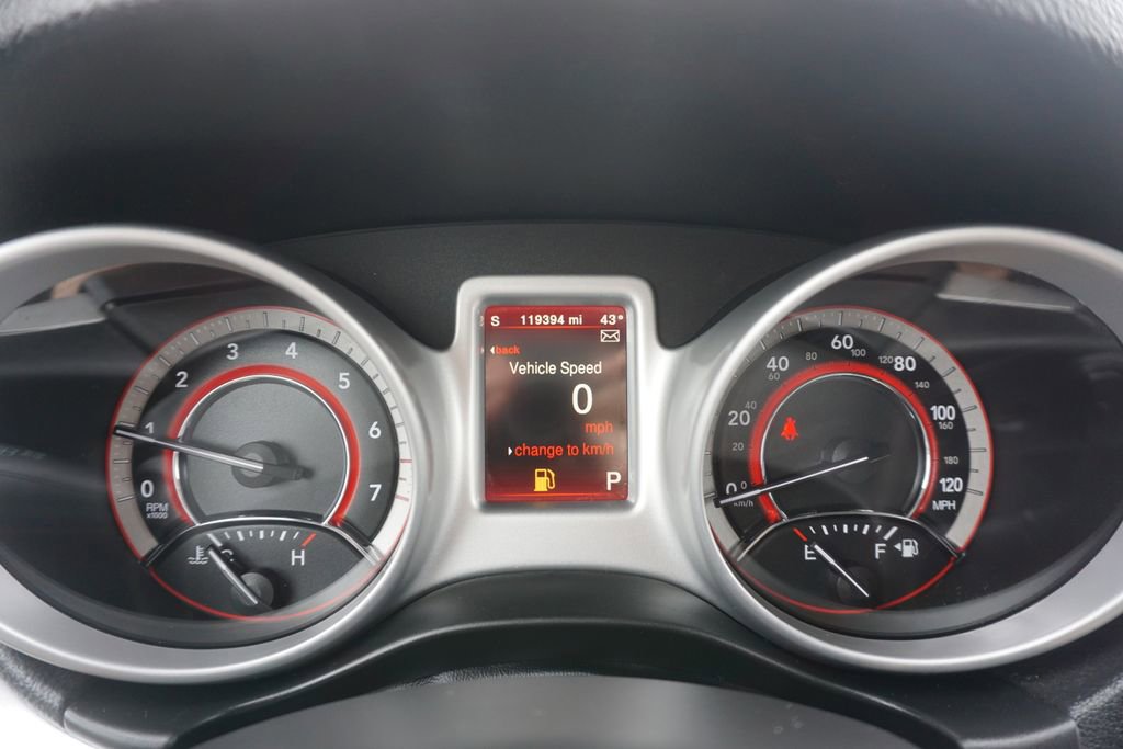 Used 2019 Dodge Journey SE FWD image 5