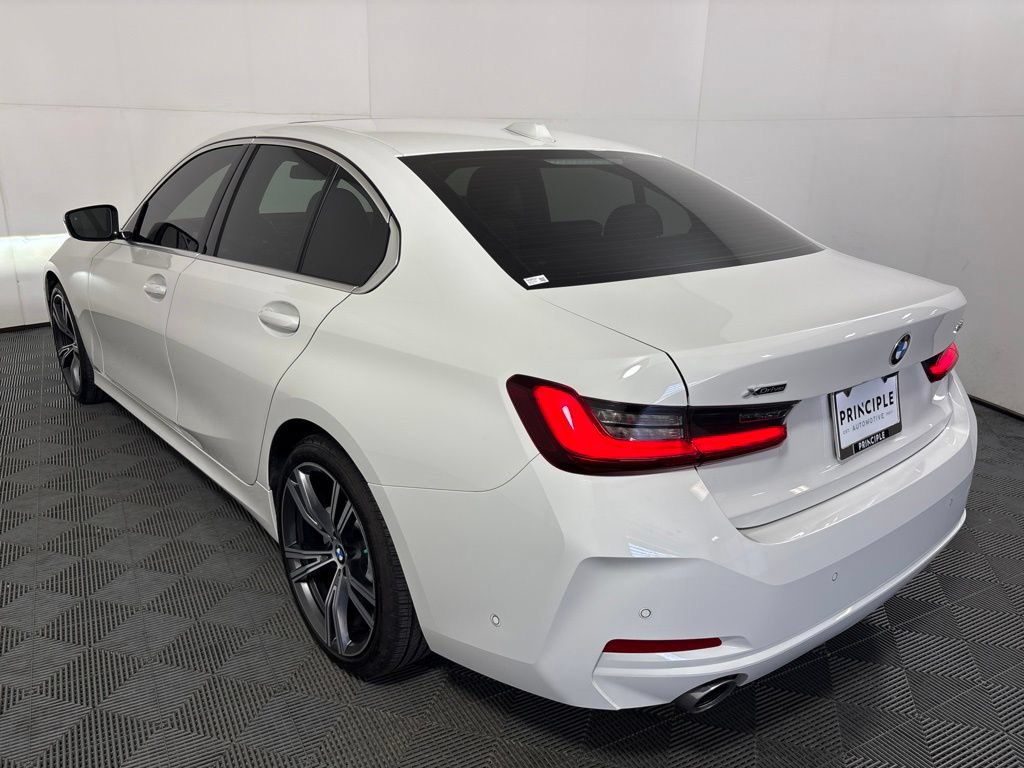Certified 2024 BMW 330i xDrive Sedan w/ Convenience Package AWD/4WD image 7