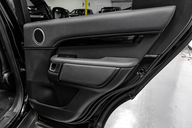 Used 2019 Land Rover Discovery SE image 52